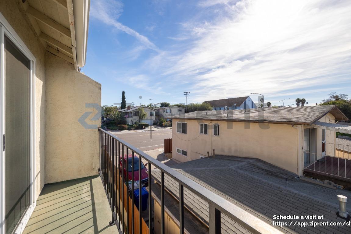 Building Photo - 4517 College Way