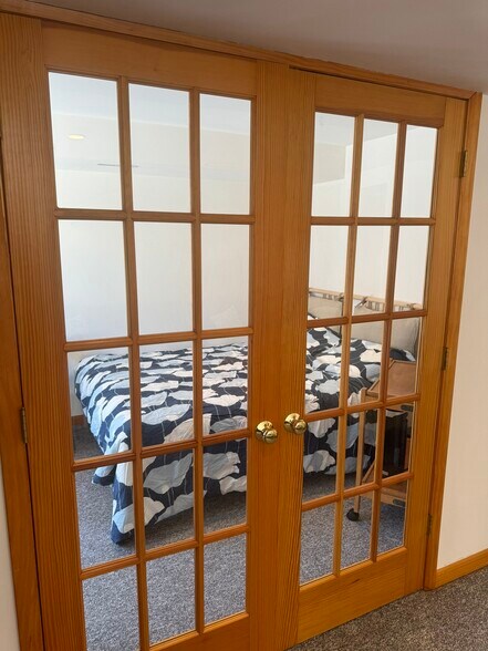 Building Photo - 7S485 Lynn Dr