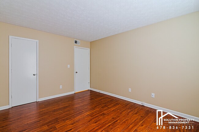 Building Photo - 1808 Augusta Dr