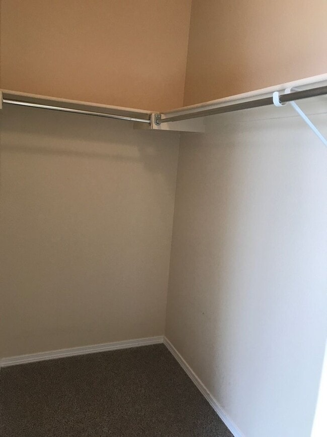 Building Photo - CHARMING 2BD TOWNHOME IN THE VISTAS AT NOR...