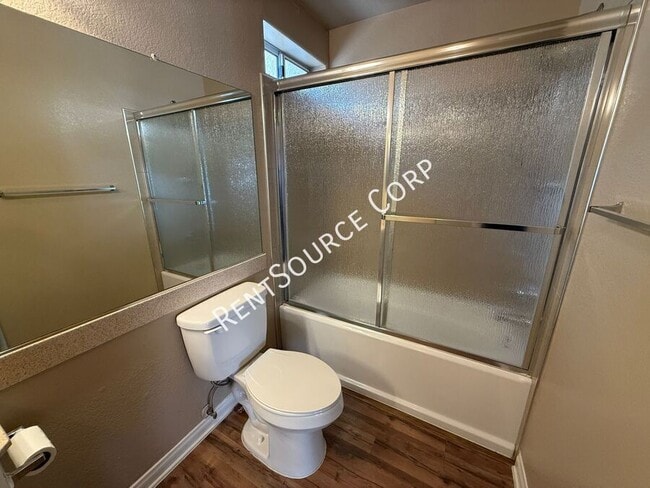 Building Photo - 40270 Homeridge Dr