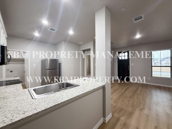 Building Photo - 432 Restoration Rd