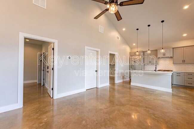 Building Photo - 617 Smarty Jones Ave