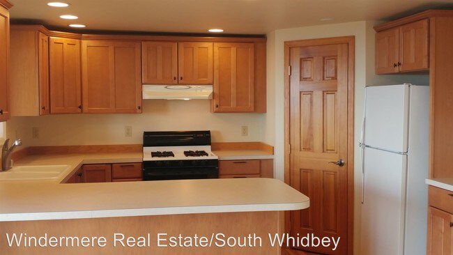 Building Photo - 684 Windmill Dr