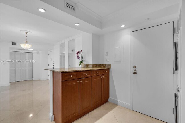 Building Photo - 2333 Brickell Ave