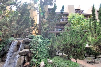 Building Photo - Resort-Style 2BD/2BA w/ Pool, Tennis Courts & 2 Parking Spaces