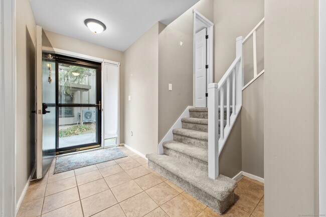 Building Photo - 50 Mallard Dr