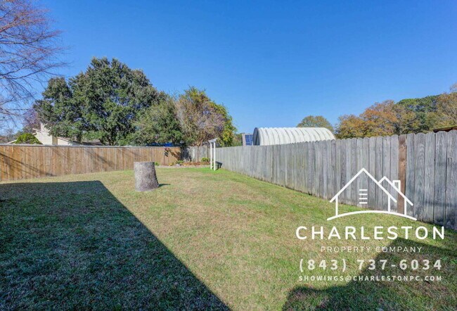 Building Photo - 8042 Nova Ct