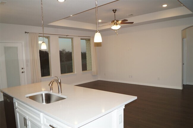 Building Photo - 2056 Meliana Dr