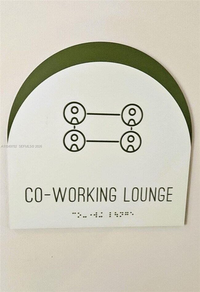 Building Photo - 601 N Miami Ave