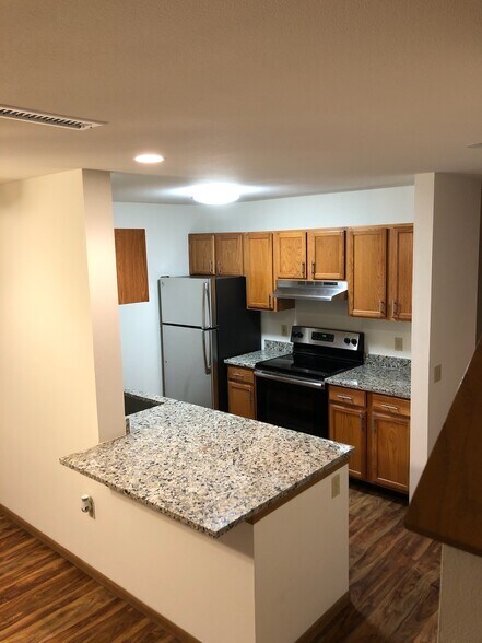Building Photo - 360 Prairie Oaks Dr