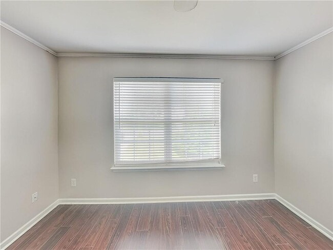 Building Photo - 264 Grandview Cir
