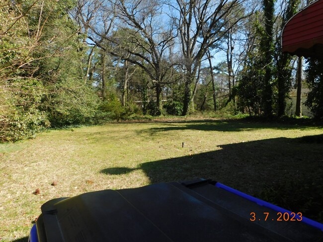 Building Photo - 2 br, 1 bath Duplex - 6230 Sedgefield Dr A...