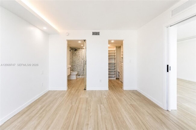 Building Photo - 1331 Lincoln Rd