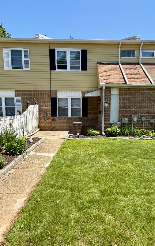 Primary Photo - 20 Hollybrooke Dr