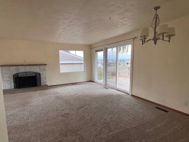 Building Photo - 1701 Pitt Ave