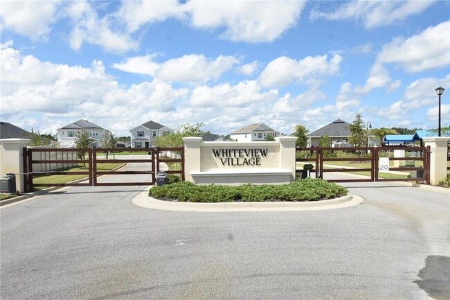 Building Photo - 17 Waverly Ln