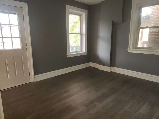 Building Photo - OPEN HOUSE Tues 11/25/25 5pm-6pm! Charming & Spacious Updated Brick Home – Prime Location!