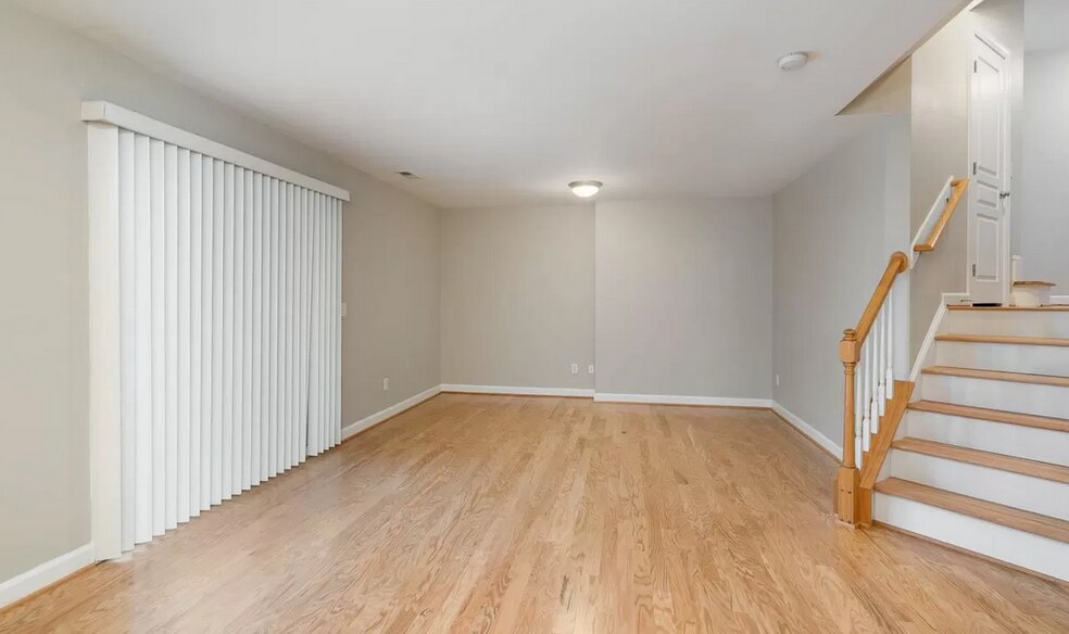 Building Photo - 227 Broadgait Brae Rd