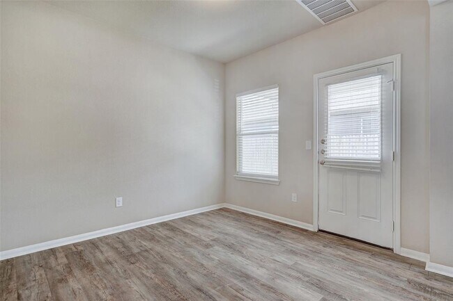 Building Photo - 3207 Tilmon Ln.