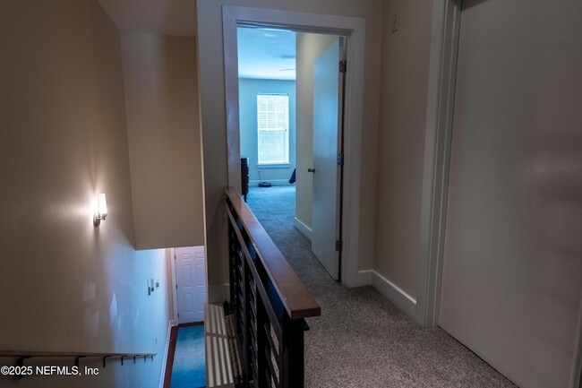 Building Photo - 1661 Riverside Ave