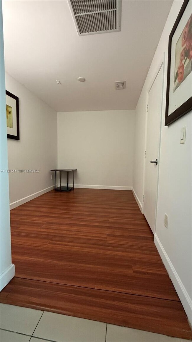 Building Photo - 1945 S Ocean Dr