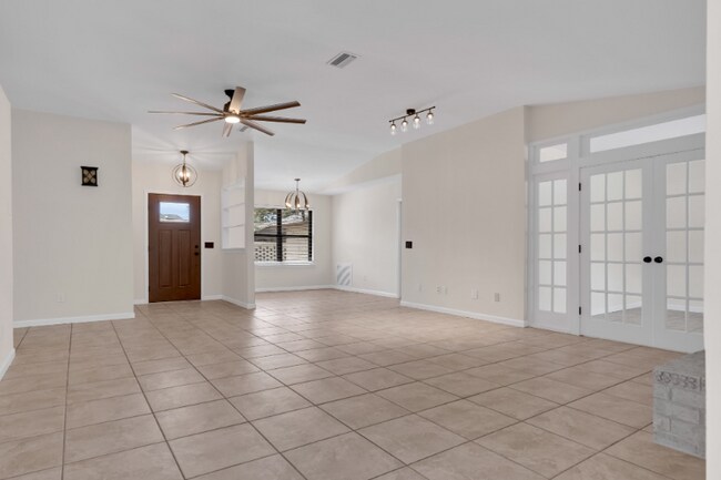 Building Photo - 967 Grand Canal St