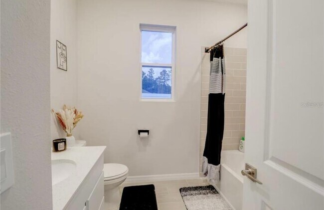 Building Photo - 7439 SW 130th Ln