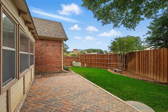 Building Photo - 2413 Oak Brook Dr