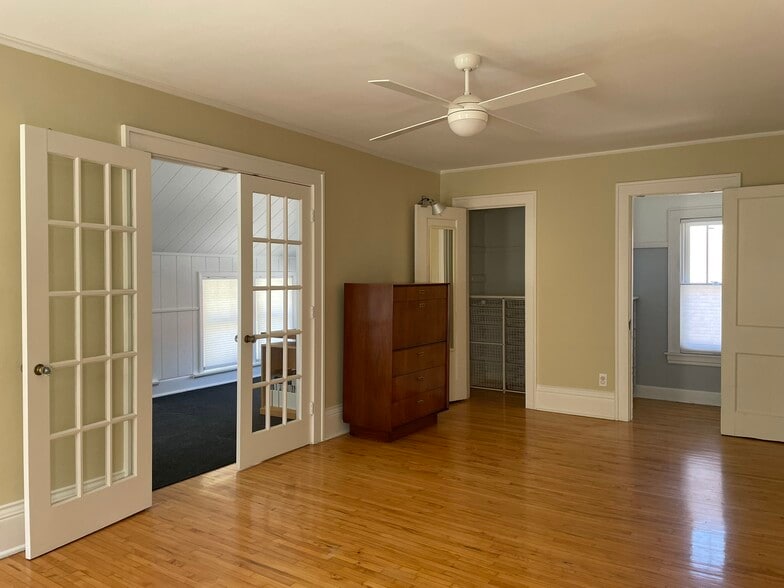 Primary Bedroom - 5025 York Ave S