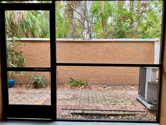 Building Photo - 14922 Par Club Cir