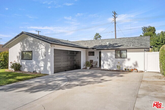Building Photo - 19619 Ermine St