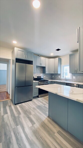 Building Photo - 96 Brayton Rd