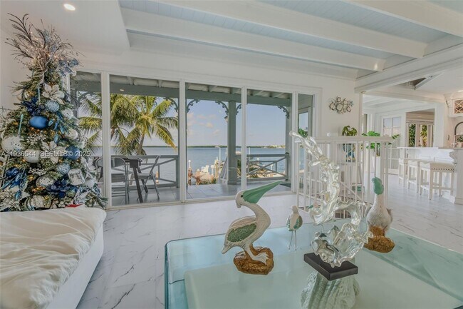 Building Photo - 16 North Dr