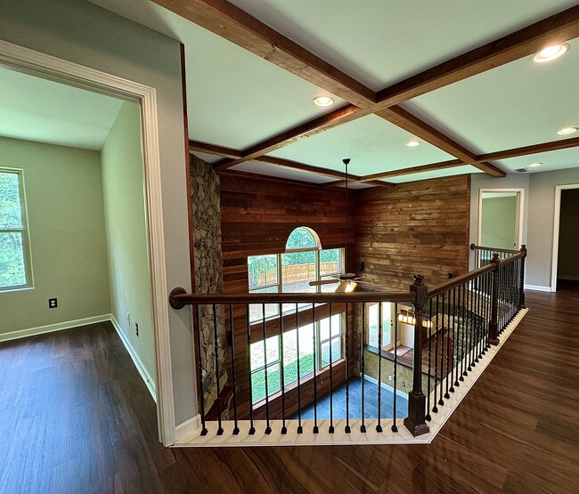 Upstairs 2 - 8245 Archie Way