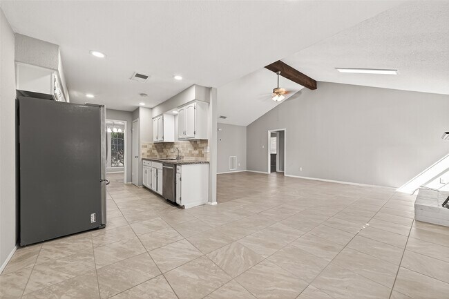 Building Photo - 927 Comstock Springs Dr