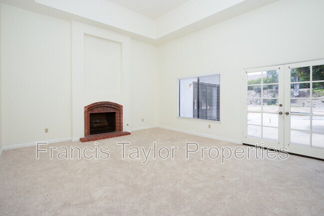 Building Photo - 3209 Avenida Hacienda