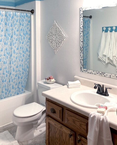 Building Photo - 5270 Summer Ridge Dr