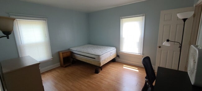 Bedroom 3 - 19 Walnut St