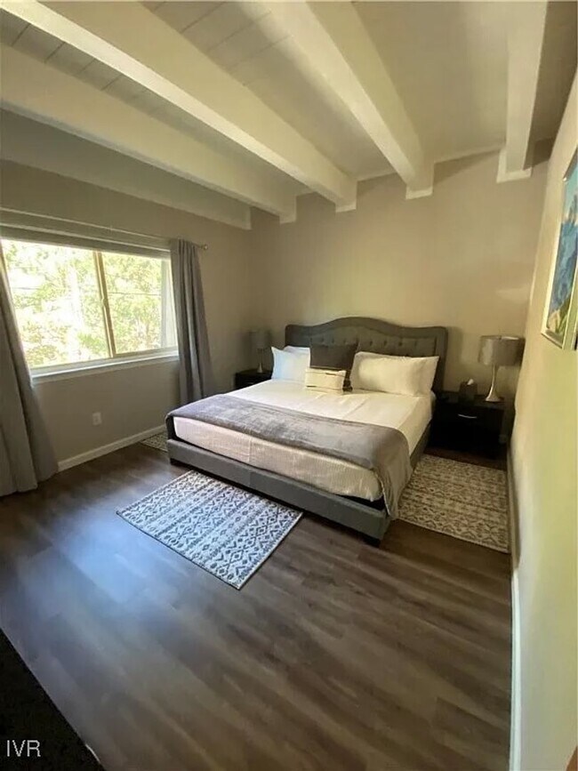 Building Photo - High Sierra