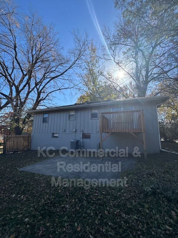 Building Photo - 218 SW 19th St