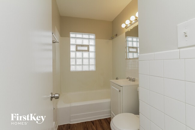 Building Photo - 20 164th St