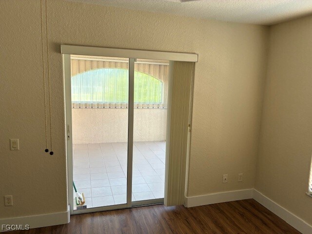 Building Photo - 5410 Chiquita Blvd S