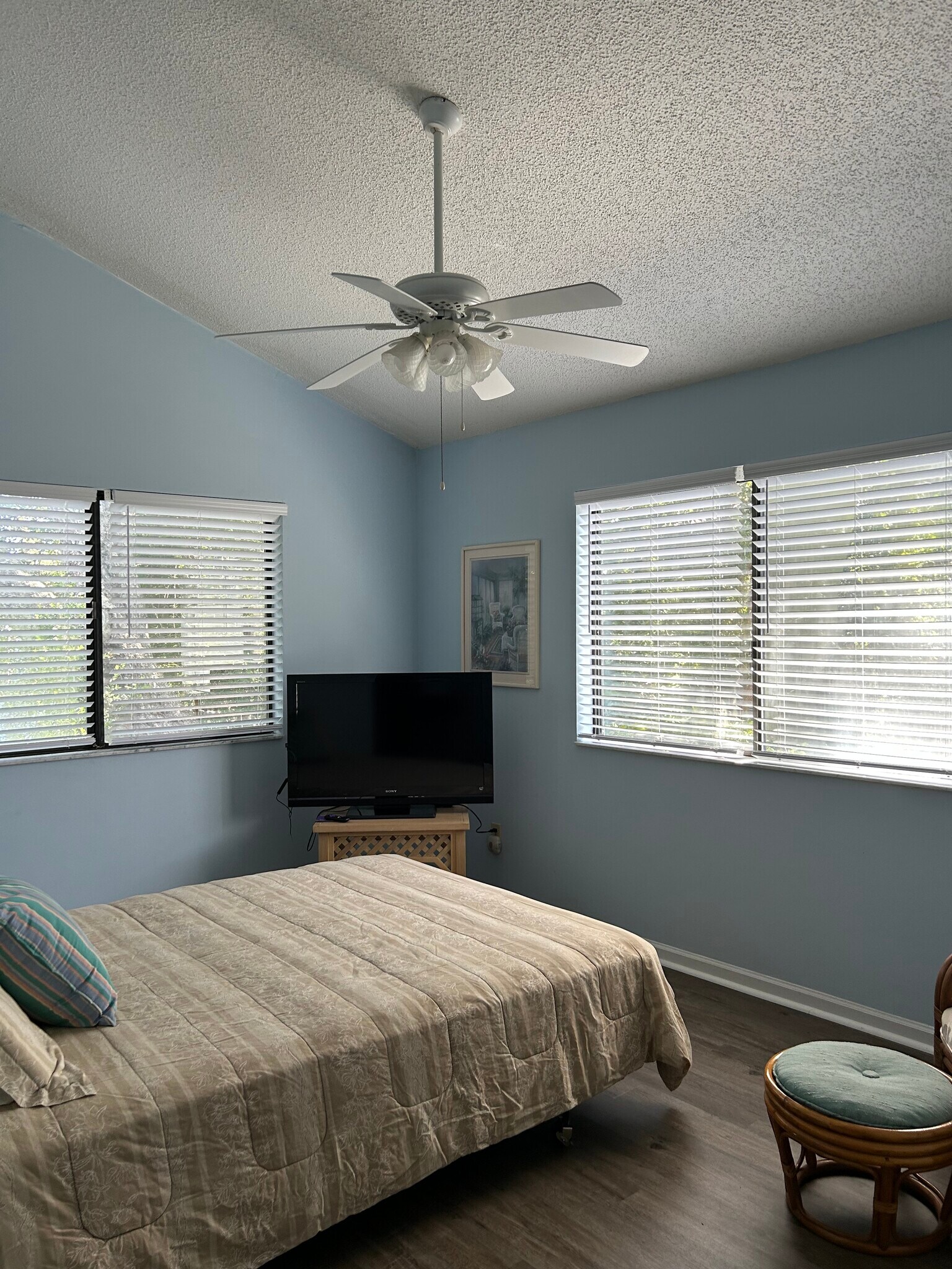 Building Photo - 2574 Forest Ridge Dr