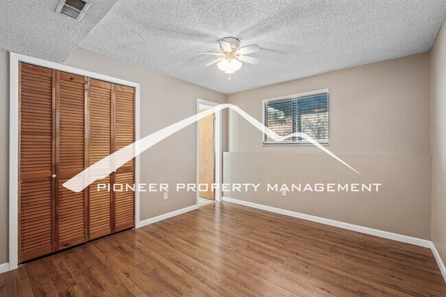 Building Photo - Spacious Split-Level Home in D20 with Mountain Views, 2 Car Garage, Fenced Yard and AC!