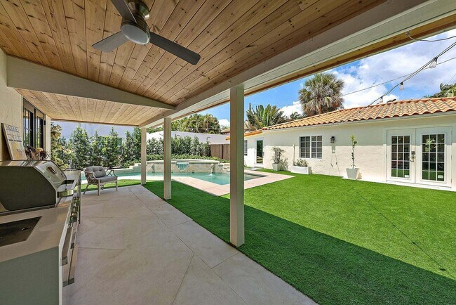 Building Photo - 3211 Washington Rd