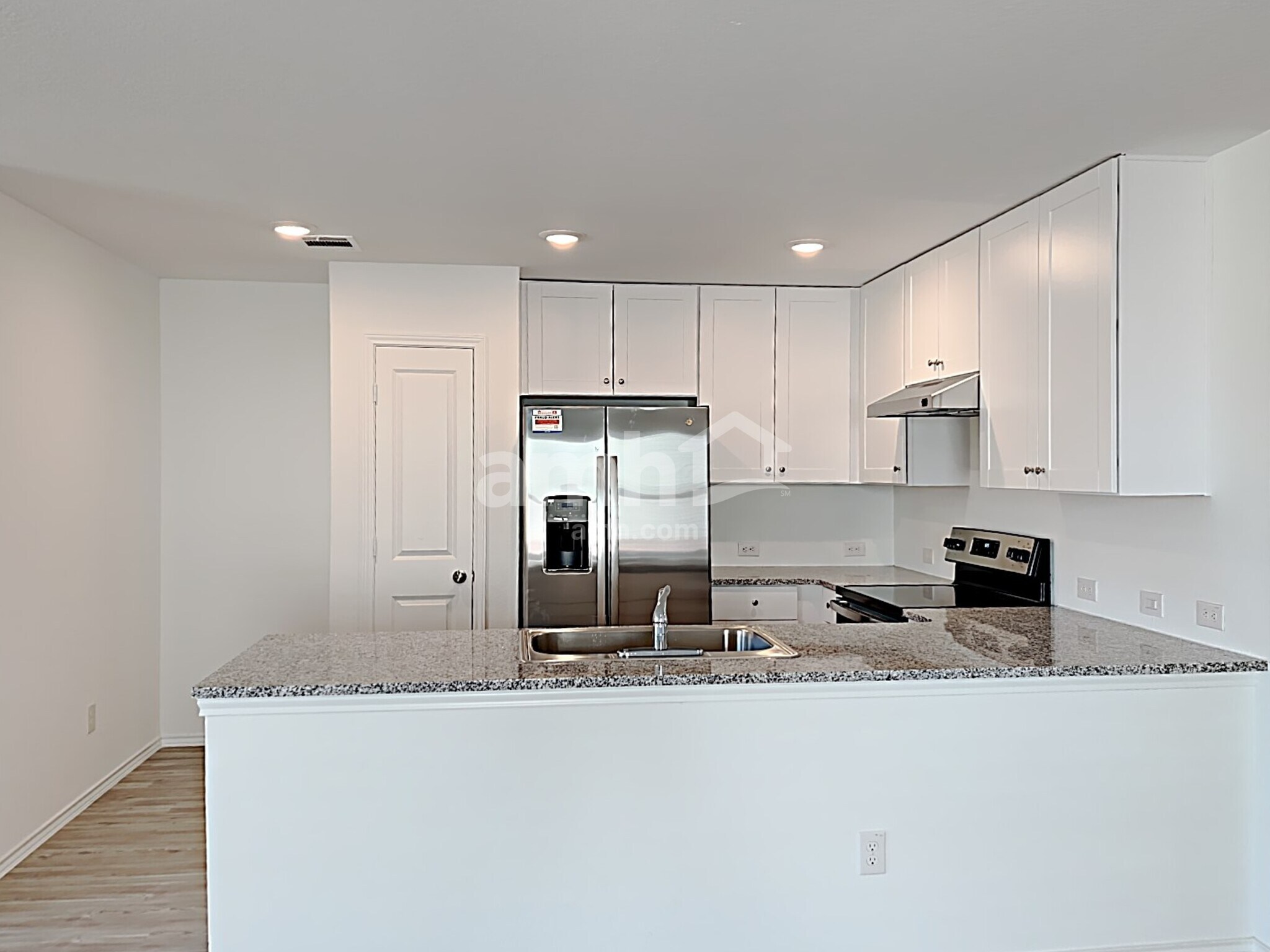Building Photo - 5439 Elm Valley Dr