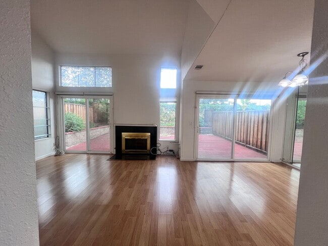 Building Photo - Two Story 3 Bed/Bath Single Family Home In Milpitas, Ca. For Rent!!! $500 OFF FRIST MONTHS RENT!