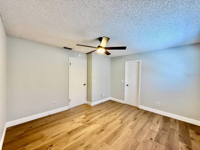 Building Photo - 3416 Sunrise Villas Ct N