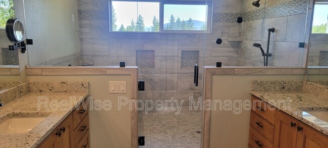 Building Photo - 235 Needlewood Dr